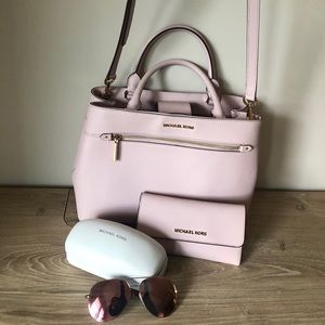 Michael Kors Hailee Medium Pink Satchel Set